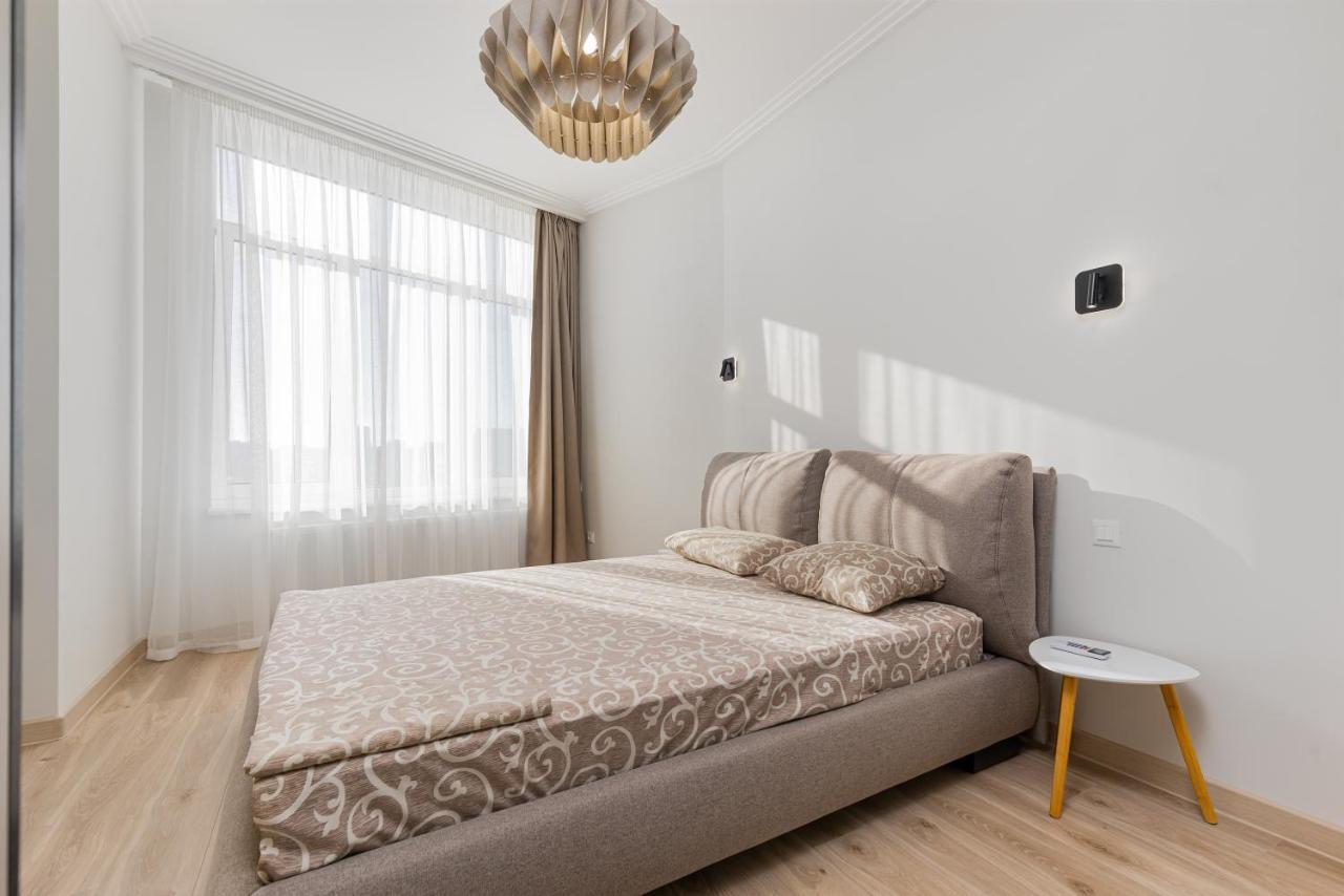 Sea Symphony Luxury 3-Bedrooms Apartment Odessza Kültér fotó