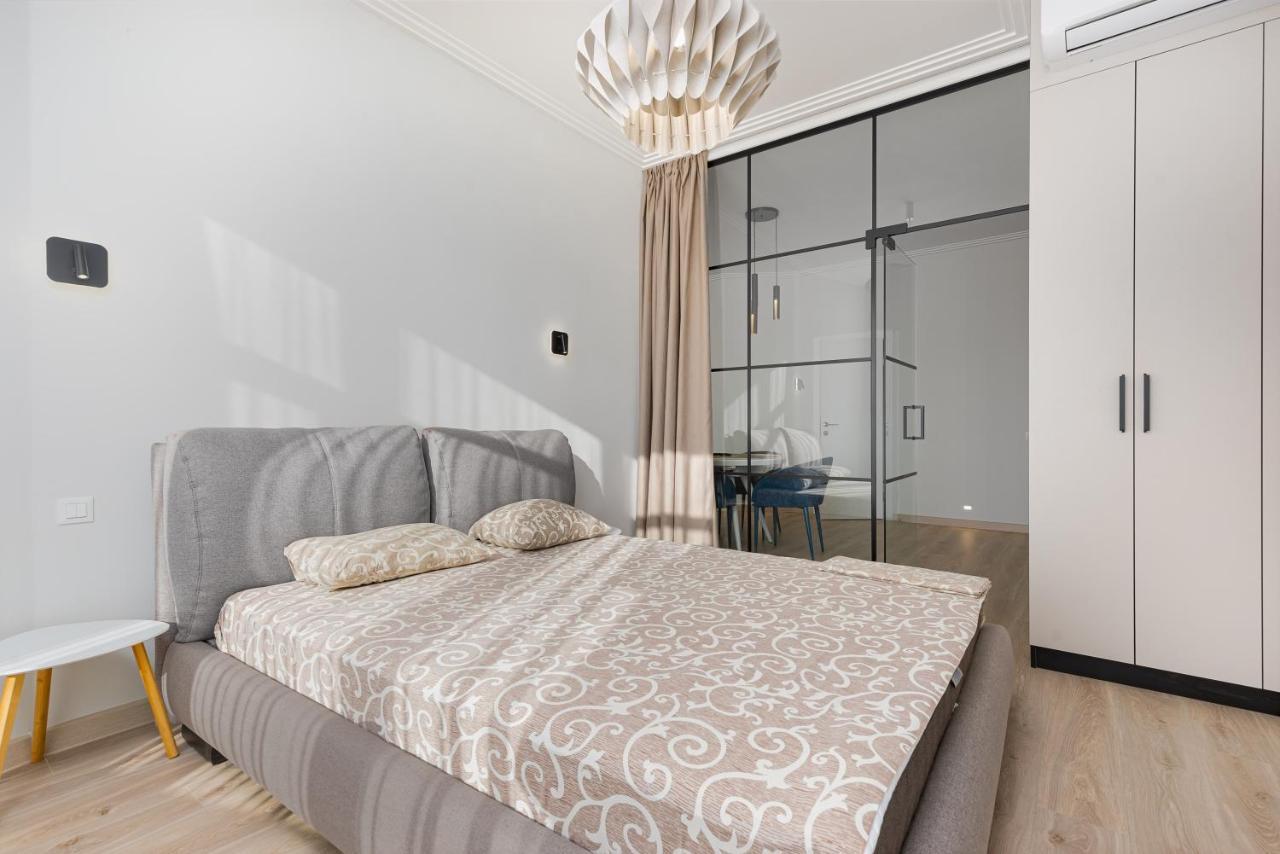 Sea Symphony Luxury 3-Bedrooms Apartment Odessza Kültér fotó
